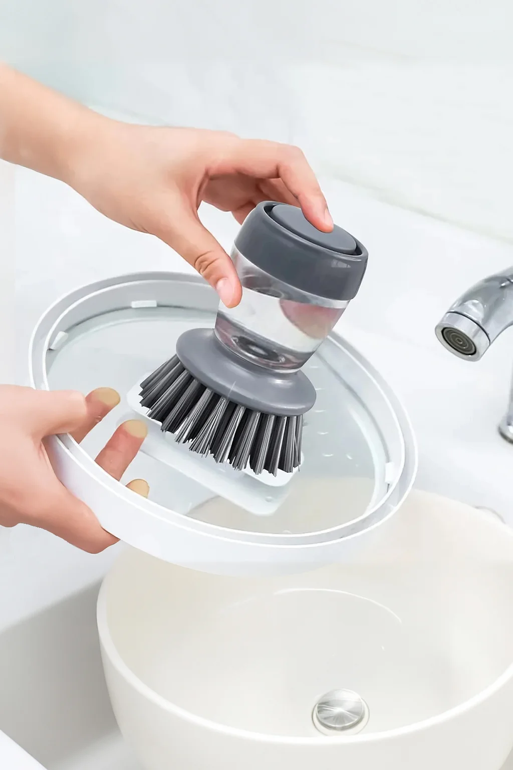 Alternative view of Water Sprayed Cleaning Brush